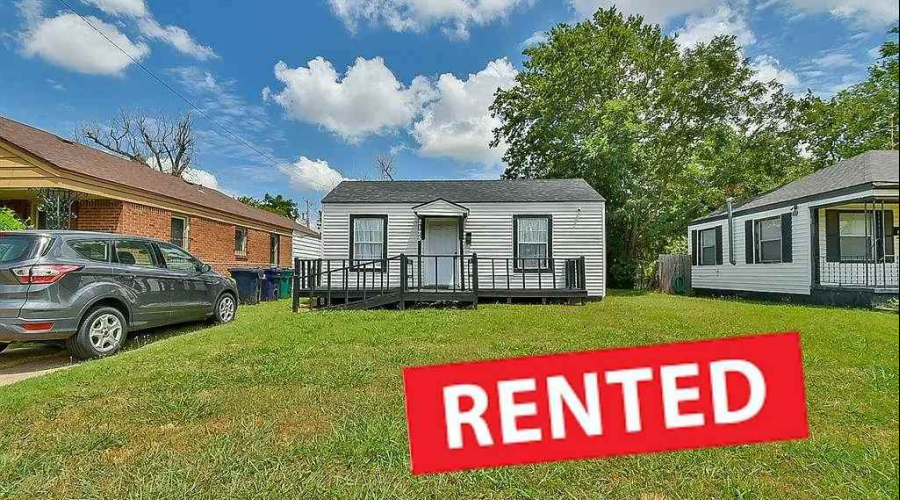 2125 NE 15th St, Oklahoma City, OK 73117 (2 beds, 2 baths, 1,008 sqft)
