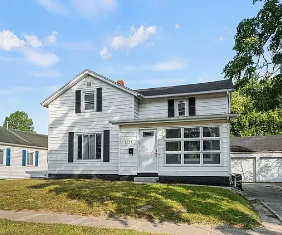 1111 Powers St, New Haven, IN 46774 (3 beds  2 baths 1,574 sqft)
